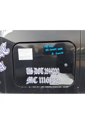 MACK CXU613 DOOR, COMPARTMENT
