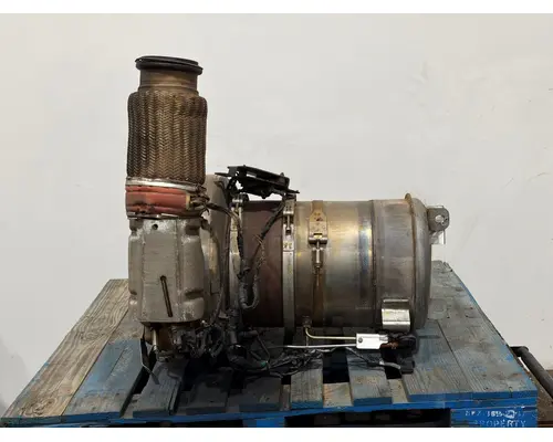 MACK CXU613 DPF (Diesel Particulate Filter)