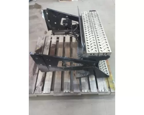 MACK CXU613 DPF STEP