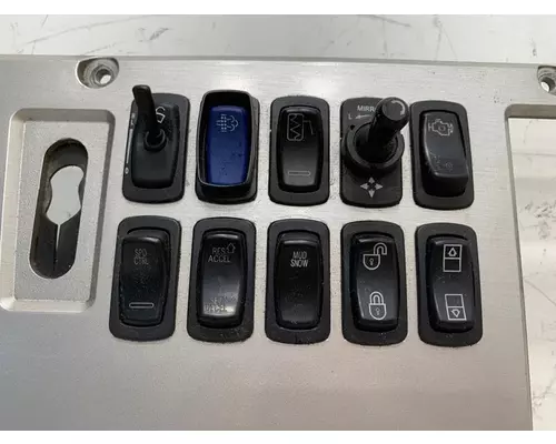 MACK CXU613 Dash  Console Switch