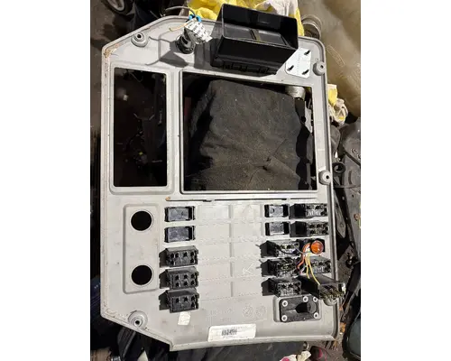 MACK CXU613 Dash Panel