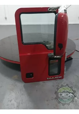 MACK CXU613 Door Assembly, Front