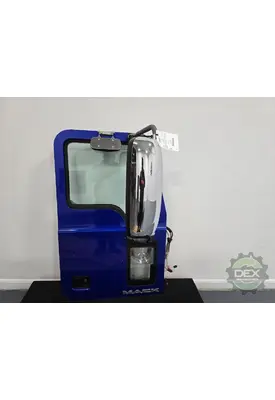 MACK CXU613 Door Assembly, Front