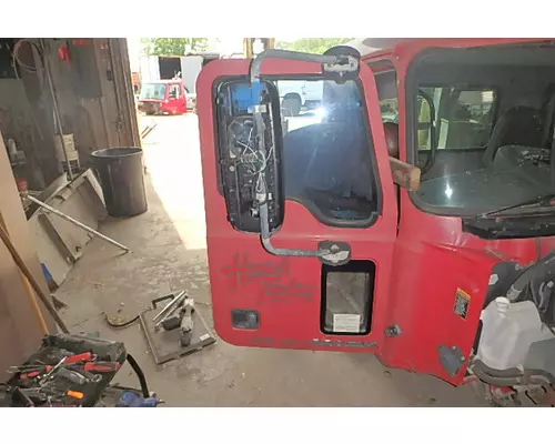 MACK CXU613 Door Assembly, Front