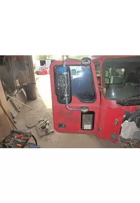MACK CXU613 Door Assembly, Front