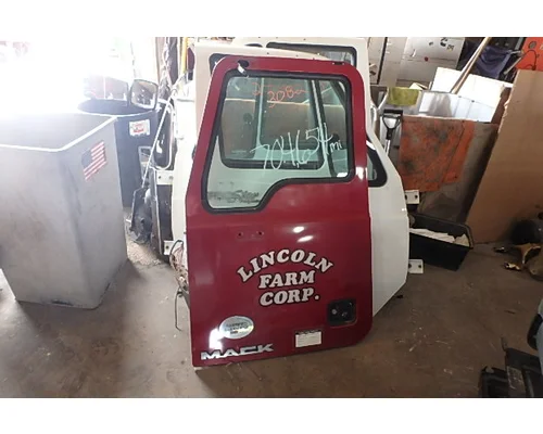 MACK CXU613 Door Assembly, Front