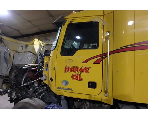 MACK CXU613 Door Assembly, Front
