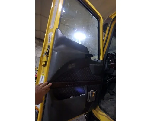 MACK CXU613 Door Assembly, Front