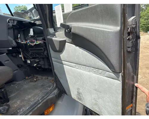 MACK CXU613 Door Assembly, Front