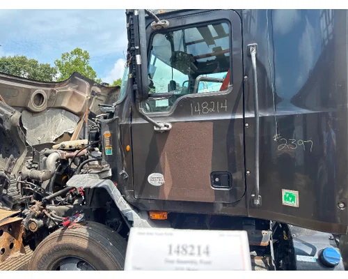 MACK CXU613 Door Assembly, Front