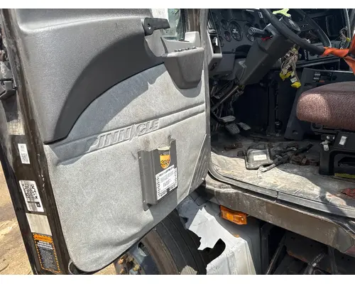 MACK CXU613 Door Assembly, Front