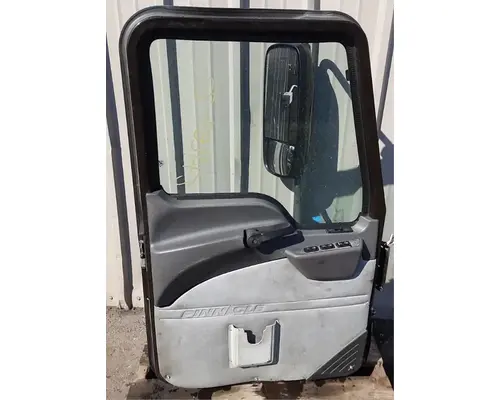 MACK CXU613 Door Assembly, Front