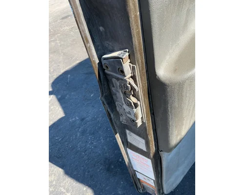 MACK CXU613 Door Assembly, Front