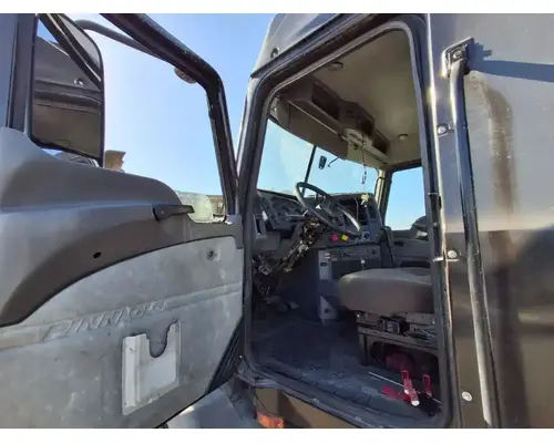 MACK CXU613 Door Assembly, Front