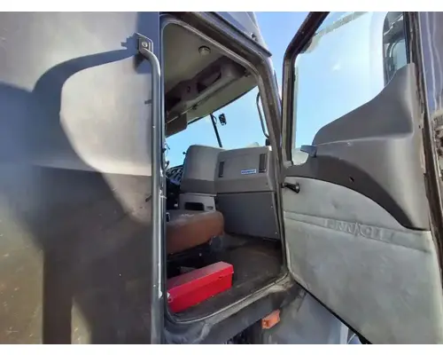 MACK CXU613 Door Assembly, Front