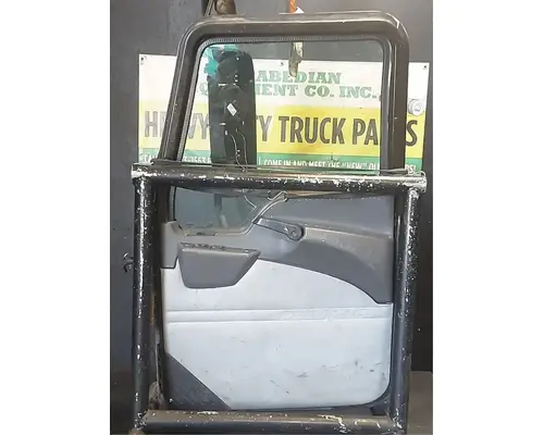 MACK CXU613 Door Assembly, Front
