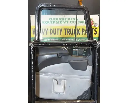 MACK CXU613 Door Assembly, Front