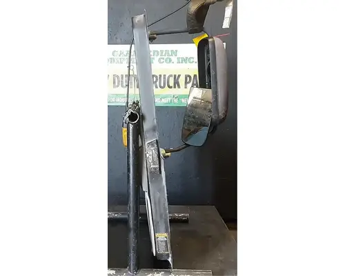 MACK CXU613 Door Assembly, Front