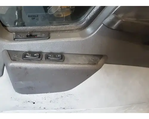 MACK CXU613 Door Assembly, Front