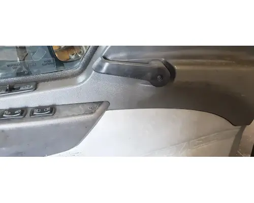 MACK CXU613 Door Assembly, Front