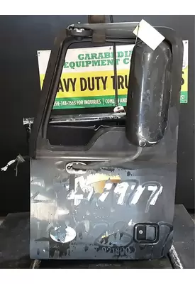 MACK CXU613 Door Assembly, Front