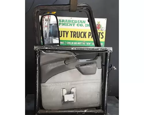 MACK CXU613 Door Assembly, Front