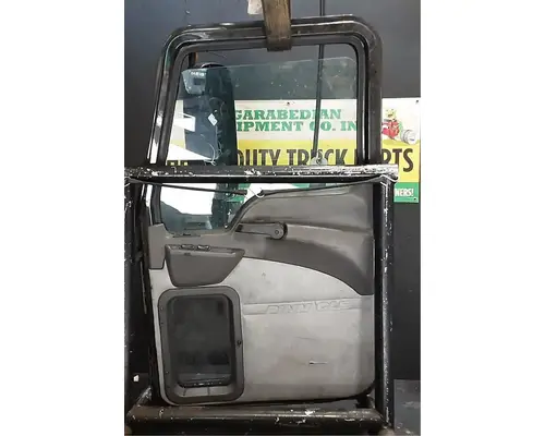 MACK CXU613 Door Assembly, Front