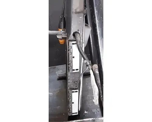 MACK CXU613 Door Assembly, Front