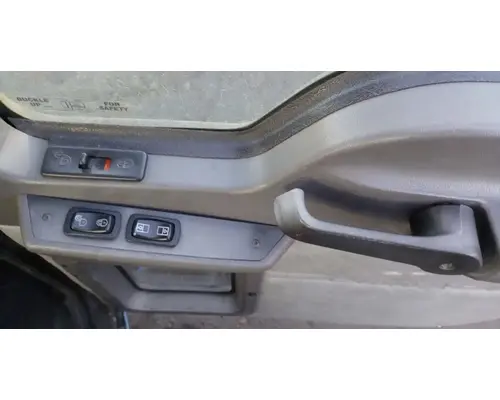 MACK CXU613 Door Assembly, Front