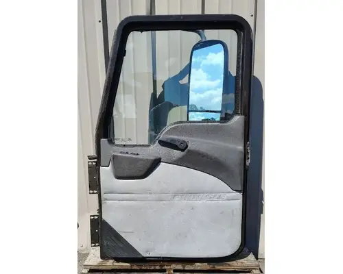 MACK CXU613 Door Assembly, Front