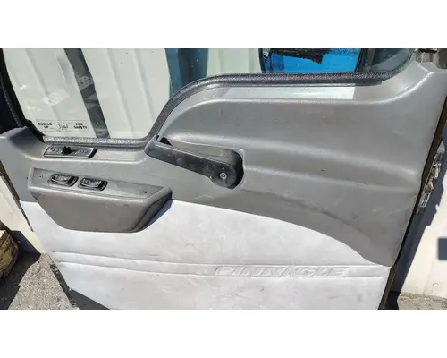 MACK CXU613 Door Assembly, Front