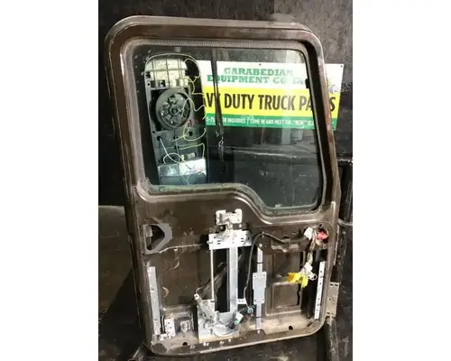MACK CXU613 Door Assembly, Front