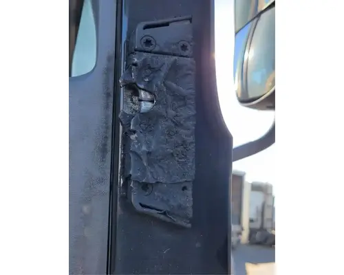 MACK CXU613 Door Assembly, Front