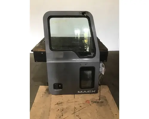 MACK CXU613 Door Assembly