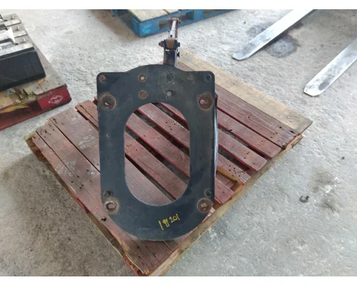 MACK CXU613 EXHAUSTMUFFLER BRACKET