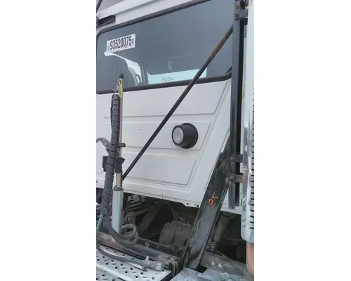 MACK CXU613 EXHAUSTMUFFLER BRACKET
