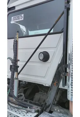 MACK CXU613 EXHAUST/MUFFLER BRACKET