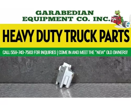 MACK CXU613 Engine Brakes