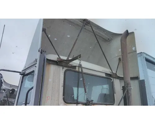 MACK CXU613 FAIRING, WIND DEFLECTOR ROOF
