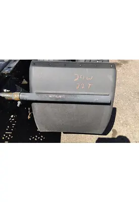 MACK CXU613 FENDER, QUARTER/HALF REAR