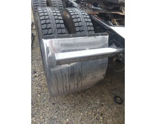 MACK CXU613 FENDER, QUARTERHALF REAR