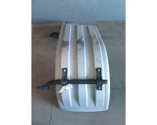 MACK CXU613 FENDER, QUARTERHALF REAR