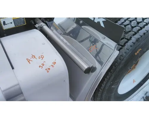 MACK CXU613 FENDER, QUARTERHALF REAR