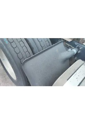 MACK CXU613 FENDER, QUARTER/HALF REAR