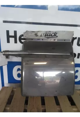 MACK CXU613 FENDER, QUARTER/HALF REAR