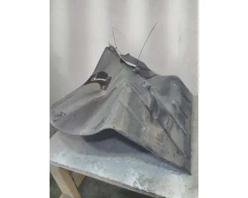 MACK CXU613 FENDER, SPLASH SHIELDGUARD