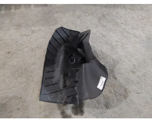 MACK CXU613 FENDER, SPLASH SHIELDGUARD