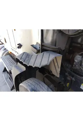 MACK CXU613 FENDER, SPLASH SHIELD/GUARD