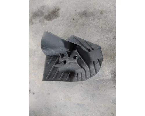 MACK CXU613 FENDER, SPLASH SHIELDGUARD