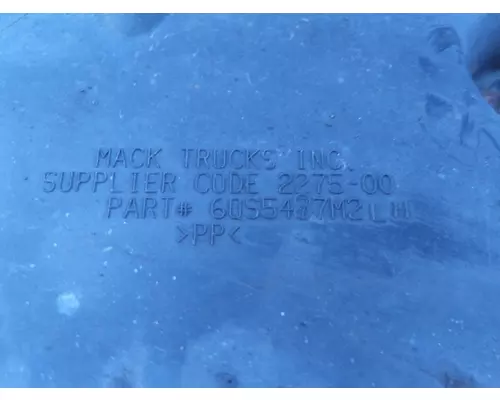 MACK CXU613 FENDER, SPLASH SHIELDGUARD